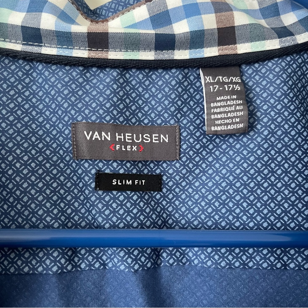 Van Heusen button down - Picture 3 of 4